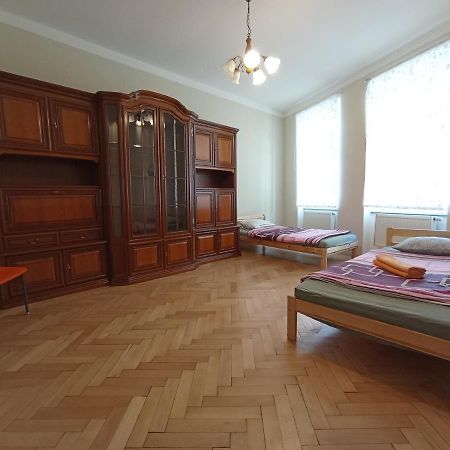 Apartments Captain Flint Прага Екстер'єр фото